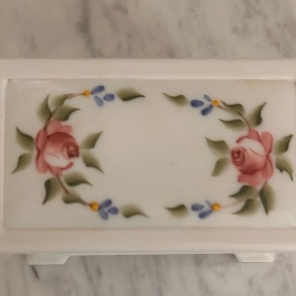 Vintage Westmorland Hand Painted/Signed Milk Glass Jewelry Box - Picture 6 of 8